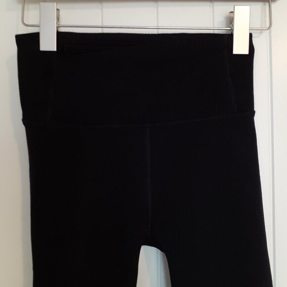 Lululemon Reveal Crop Interconnect *18" Black Size 6 - Picture 5 of 13